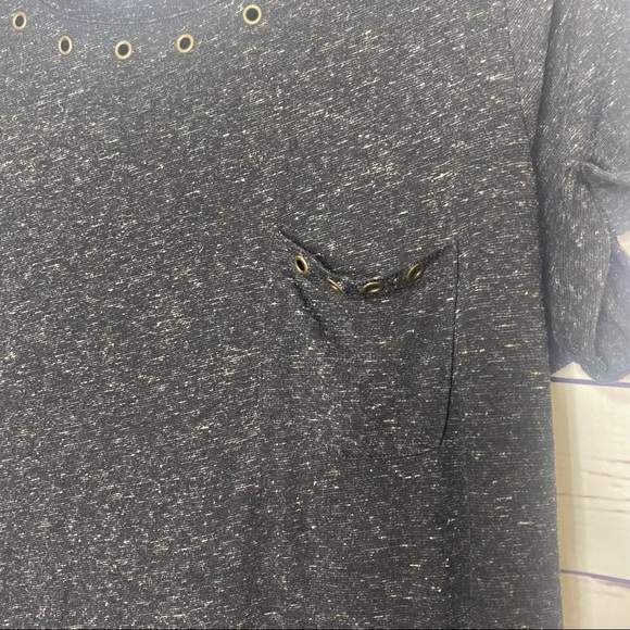 Torrid Charcoal Gray Grommet Pocket T-Shirt Size 2X - Picture 4 of 8